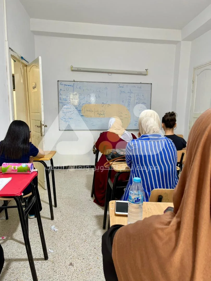 حصة دراسية في مدرسة نجم